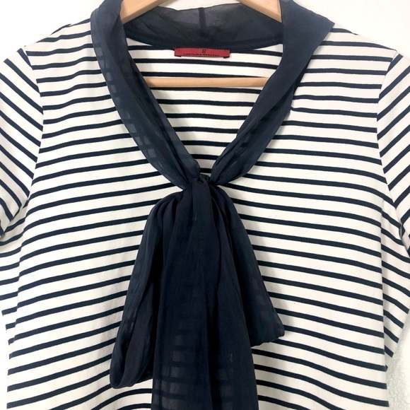 Carolina Herrera Striped Cotton Short Sleeve Top With Sheer Necktie Detail - Picture 3 of 5